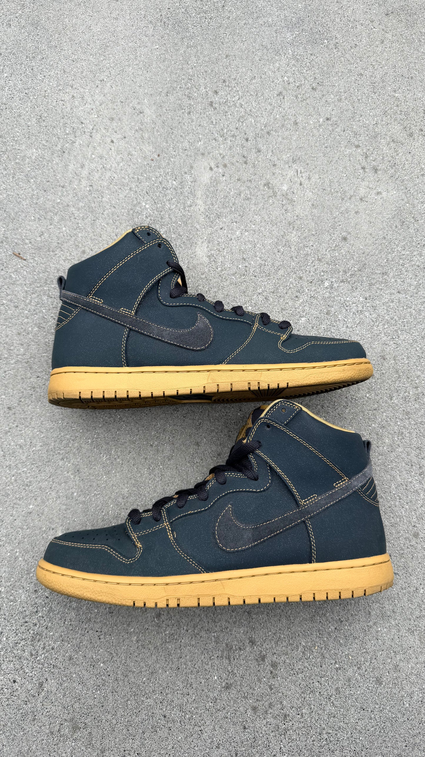 Size 10.5 - Nike Dunk High Pro SB Golden Straw
