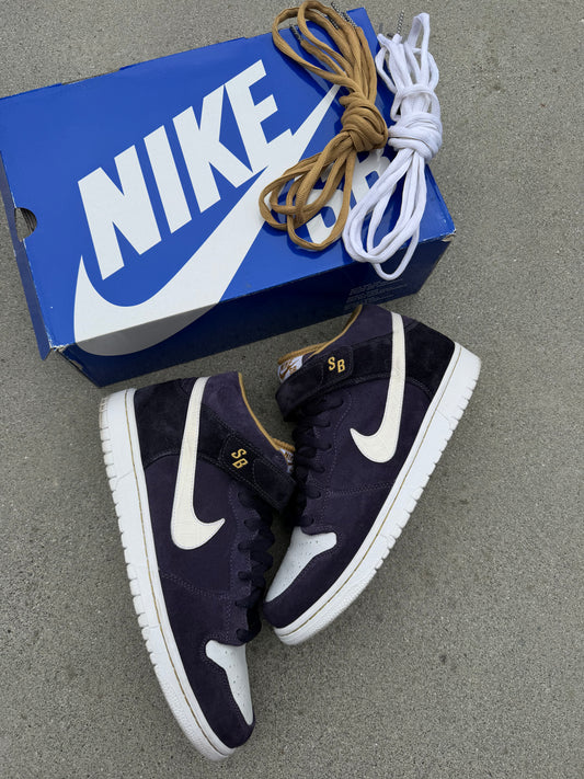 Size 10.5 - Nike Dunk Mid Pro SB Abyss