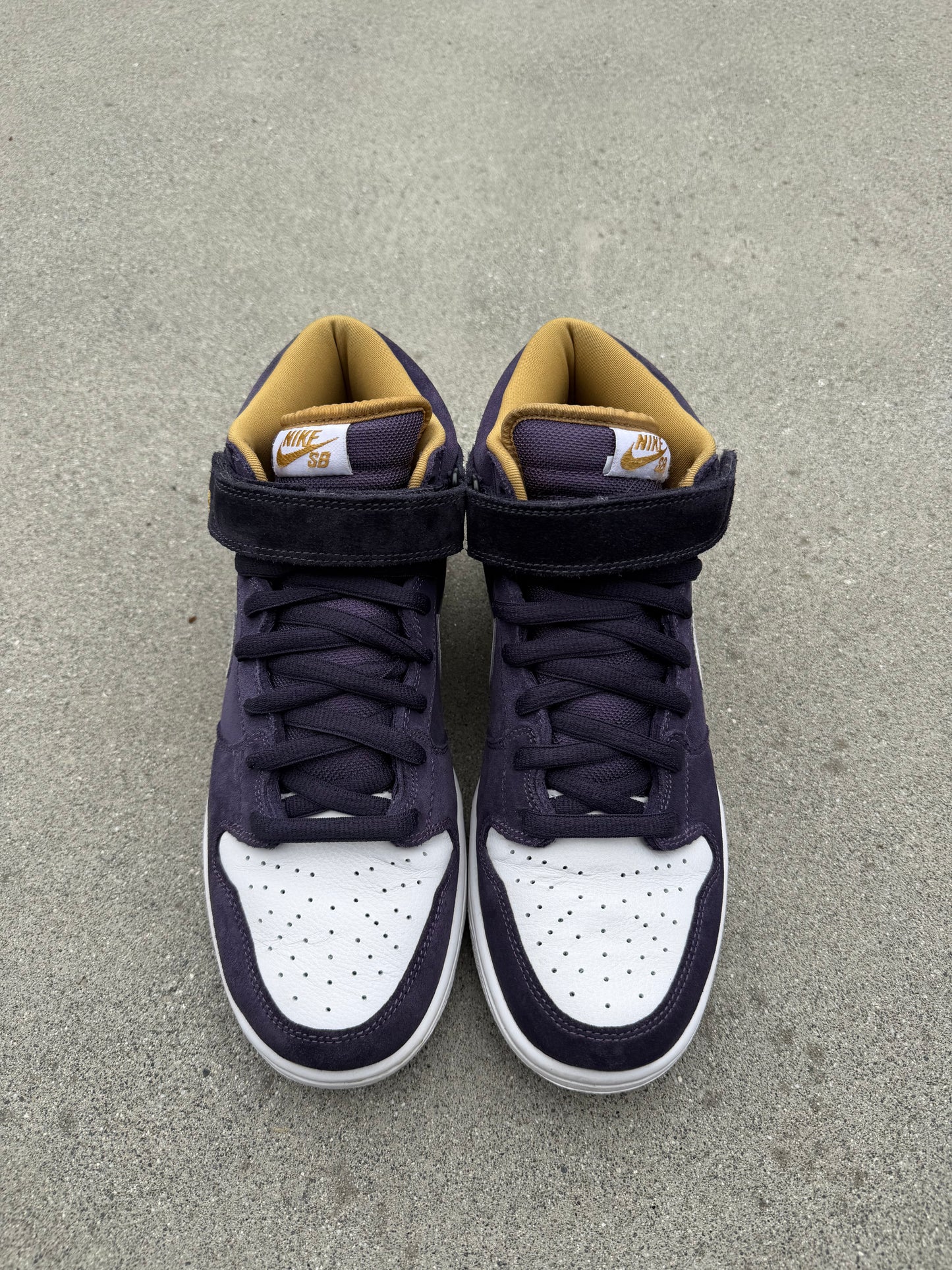 Size 10.5 - Nike Dunk Mid Pro SB Abyss