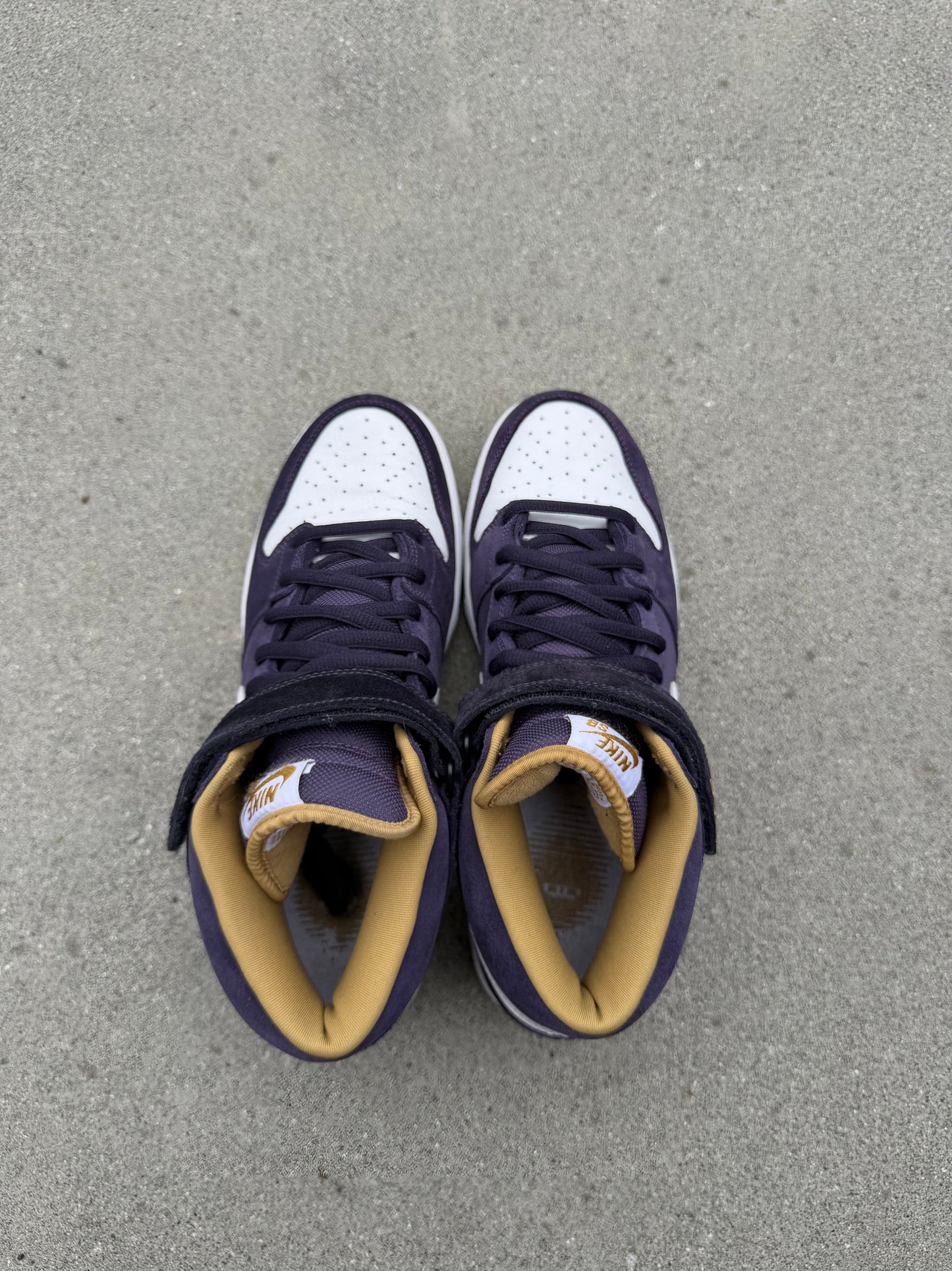 Size 10.5 - Nike Dunk Mid Pro SB Abyss