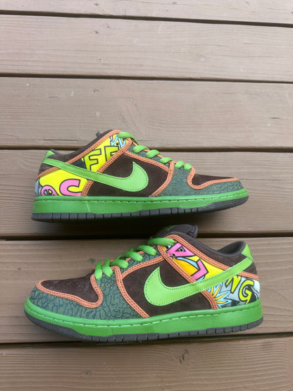 Size 9 - Nike Dunk Low Premium SB De La Soul