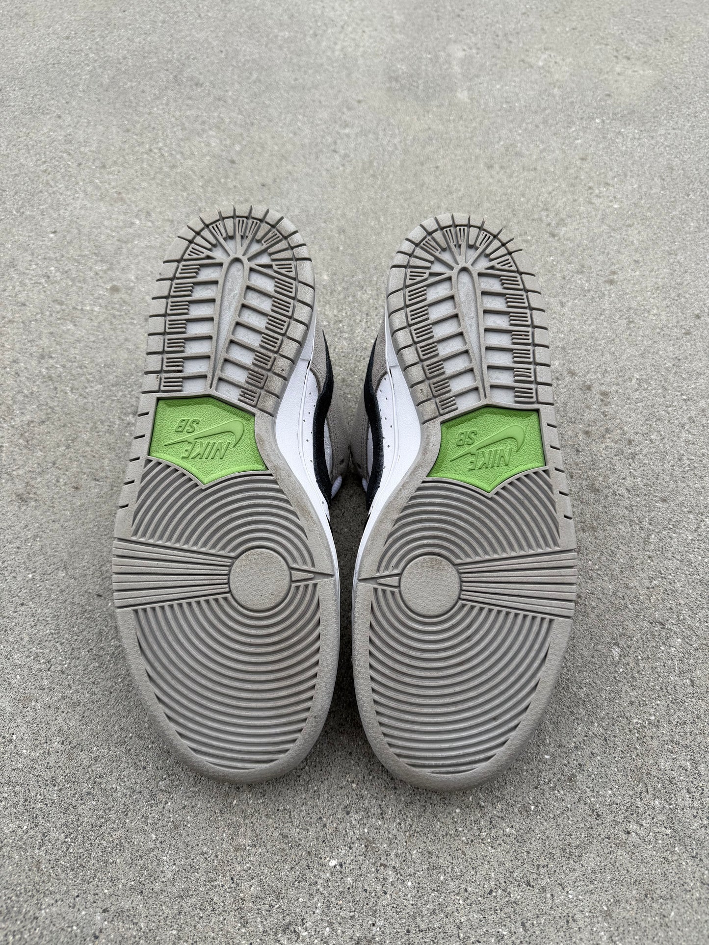Size 8.5 - Nike SB Dunk Low Pro Chlorophyll