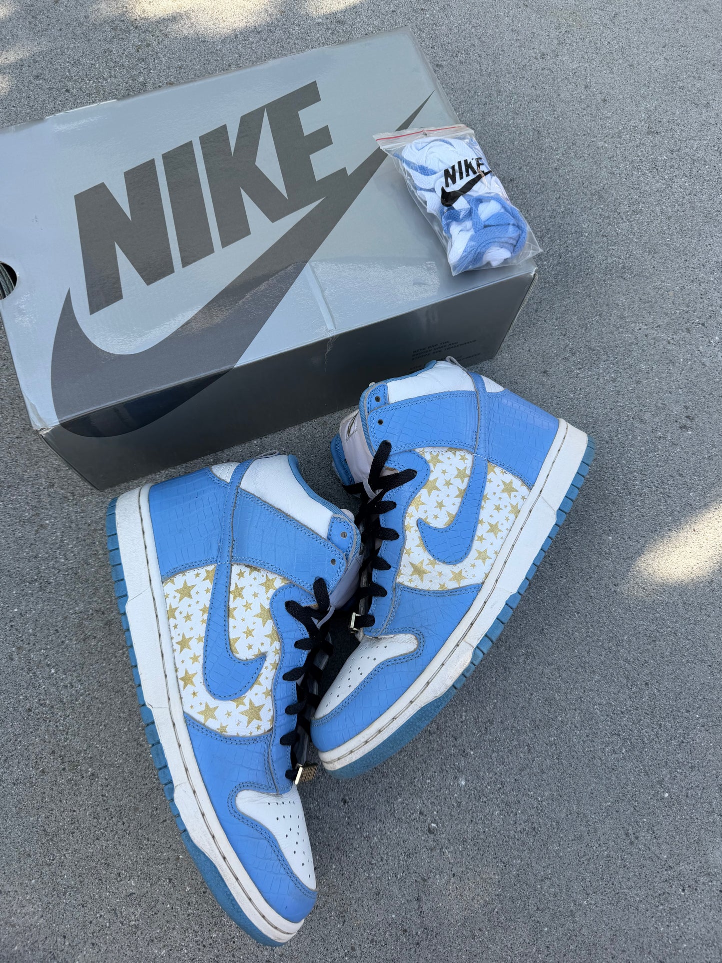 Size 10 - Supreme x Dunk High Pro SB Blue Stars