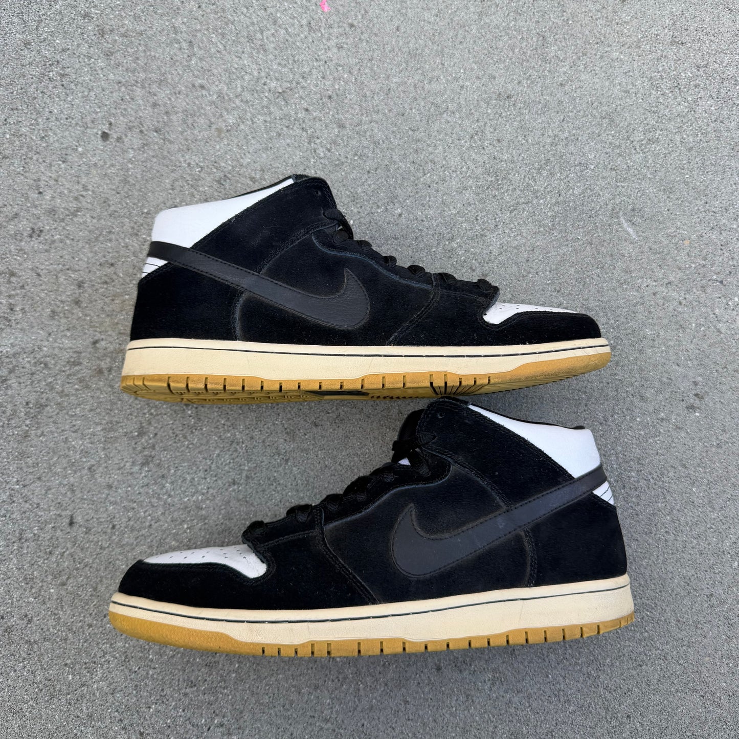 Size 10.5 - Nike Dunk Mid Pro SB Black Gum