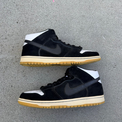 Size 10.5 - Nike Dunk Mid Pro SB Black Gum