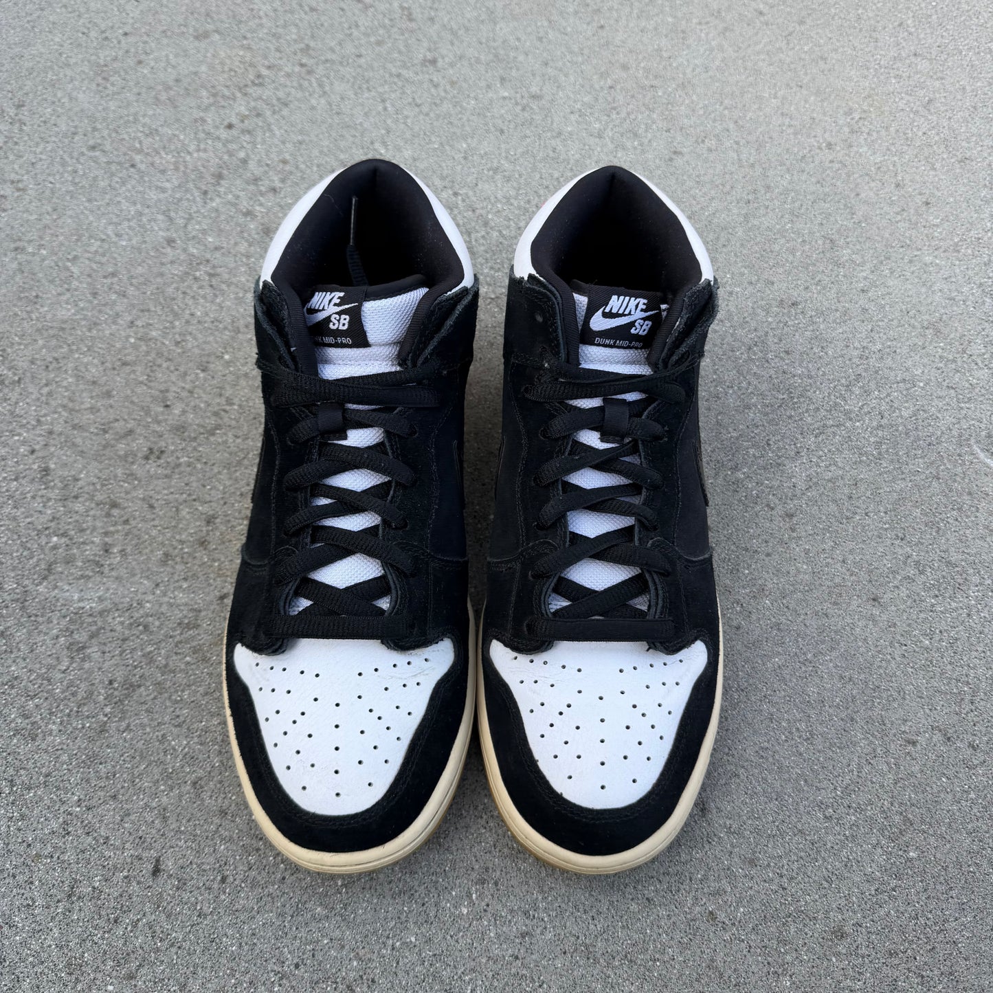 Size 10.5 - Nike Dunk Mid Pro SB Black Gum