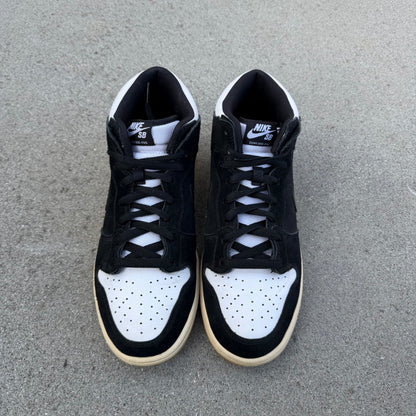 Size 10.5 - Nike Dunk Mid Pro SB Black Gum