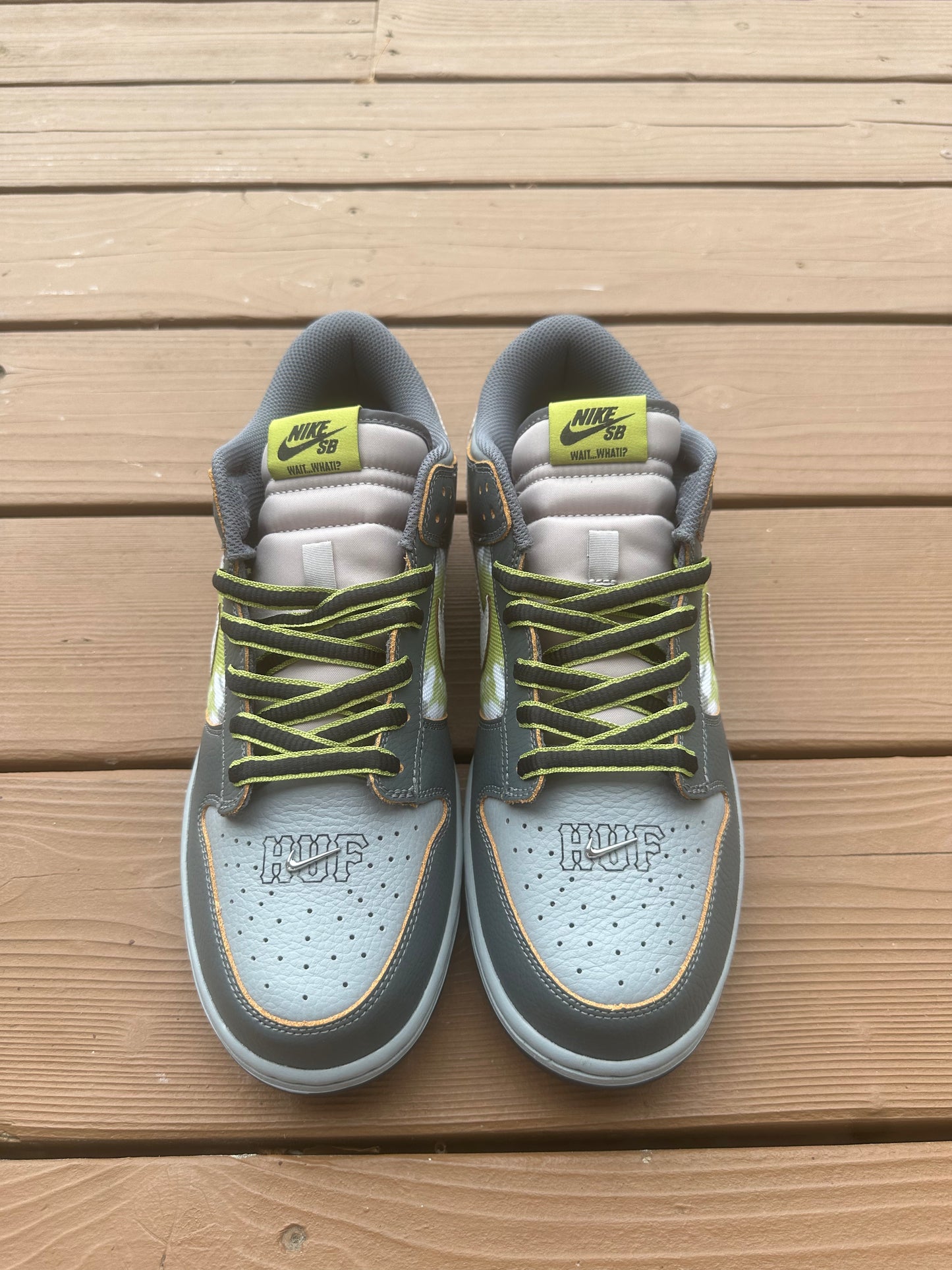 Size 10 - HUF x Nike SB Dunk Low OG QS 'Wait, What!?' Friends & Family