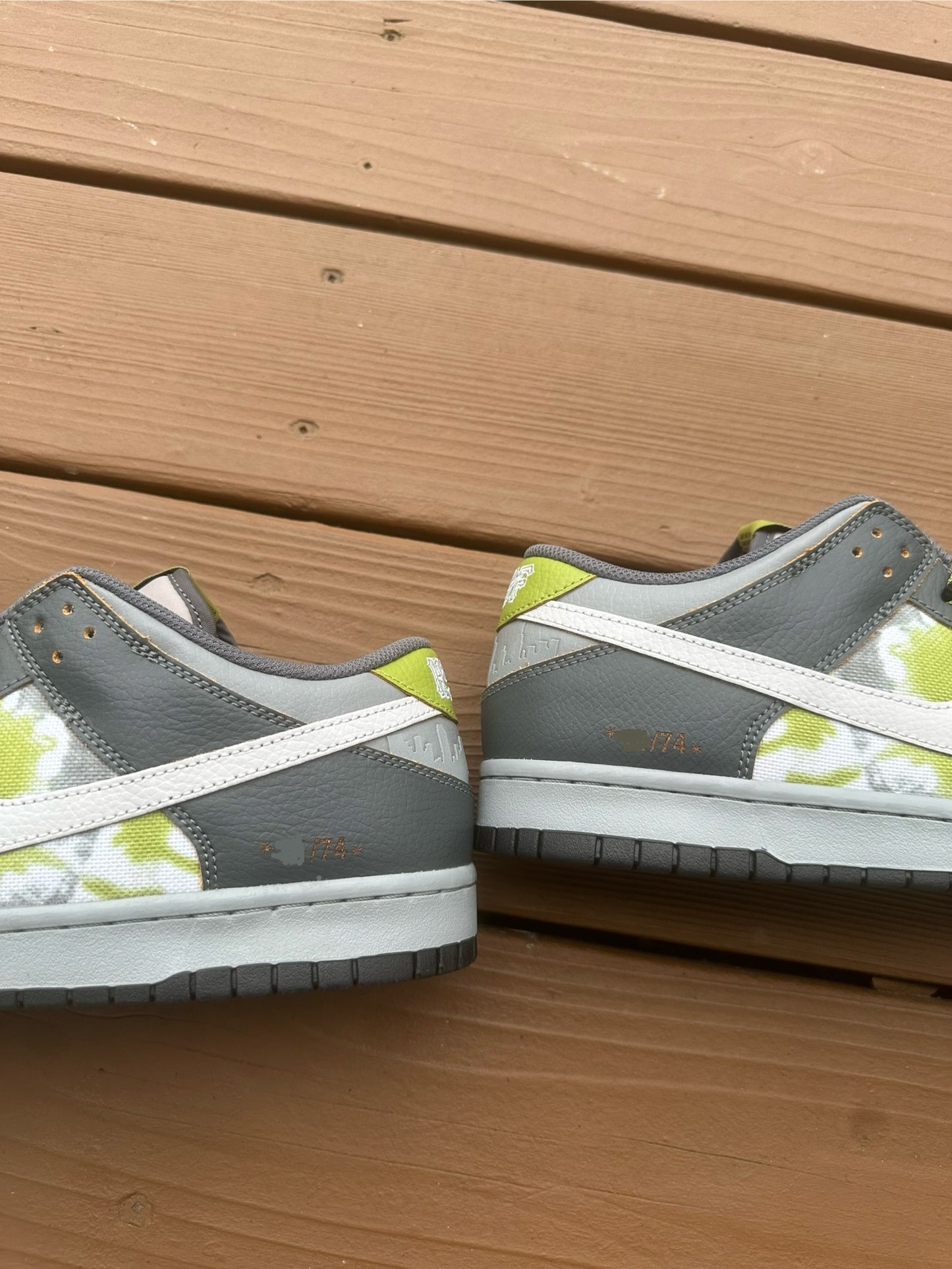 Size 10 - HUF x Nike SB Dunk Low OG QS 'Wait, What!?' Friends & Family