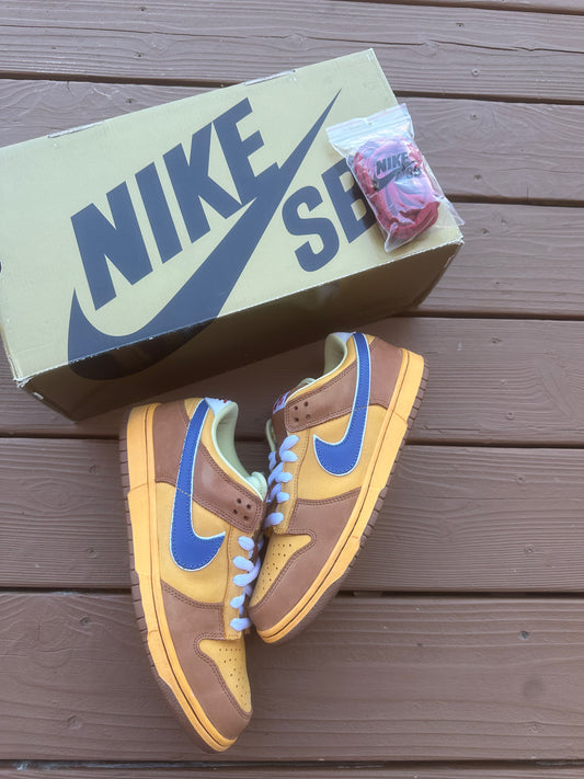 Size 9.5 - Nike Dunk Low Premium SB Newcastle