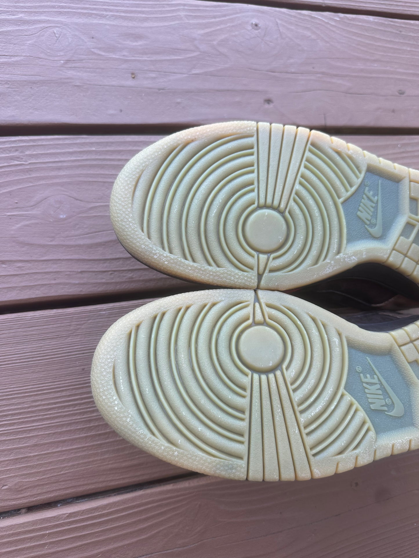 Size 9.5 - Nike Dunk Low Pro SB Bison