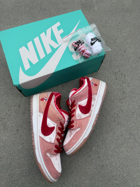 Size 10.5 - StrangeLove x Dunk Low SB Valentine's Day