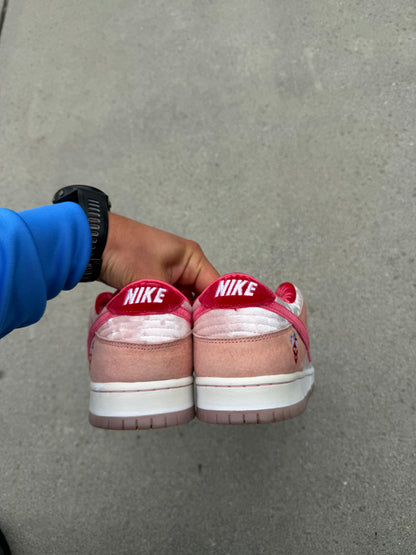 Size 10.5 - StrangeLove x Dunk Low SB Valentine's Day