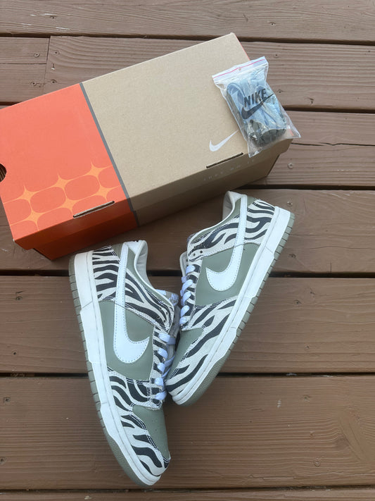 Size 10 - Nike Dunk Low Pro Daktari