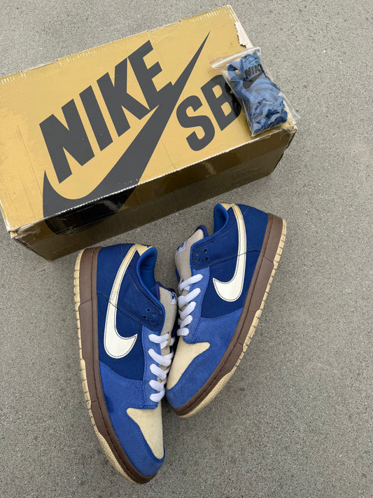 Size 11 - Nike Dunk Low Pro SB Gold Rail