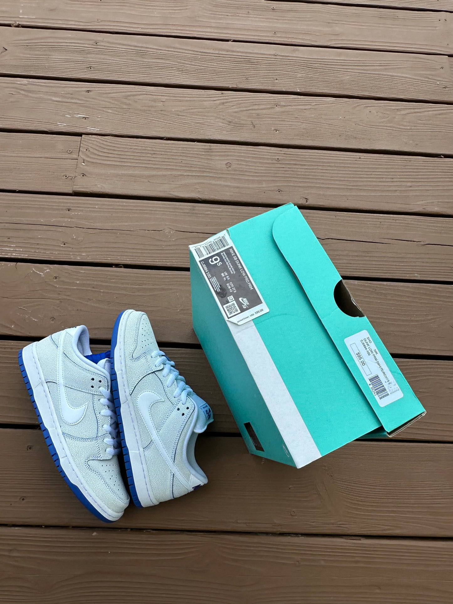 Size 9.5 - Nike Dunk Low Premium SB Cracked Leather