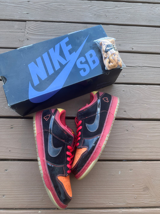 Size 9.5 - Nike Dunk Low Premium SB Hawaii