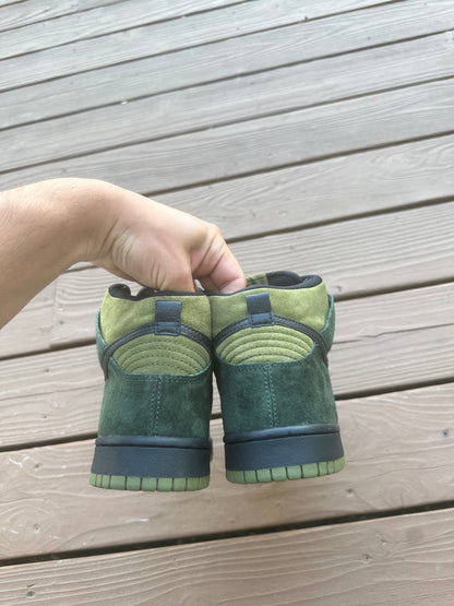 Size 9.5 - Nike Dunk High Pro SB Hulk