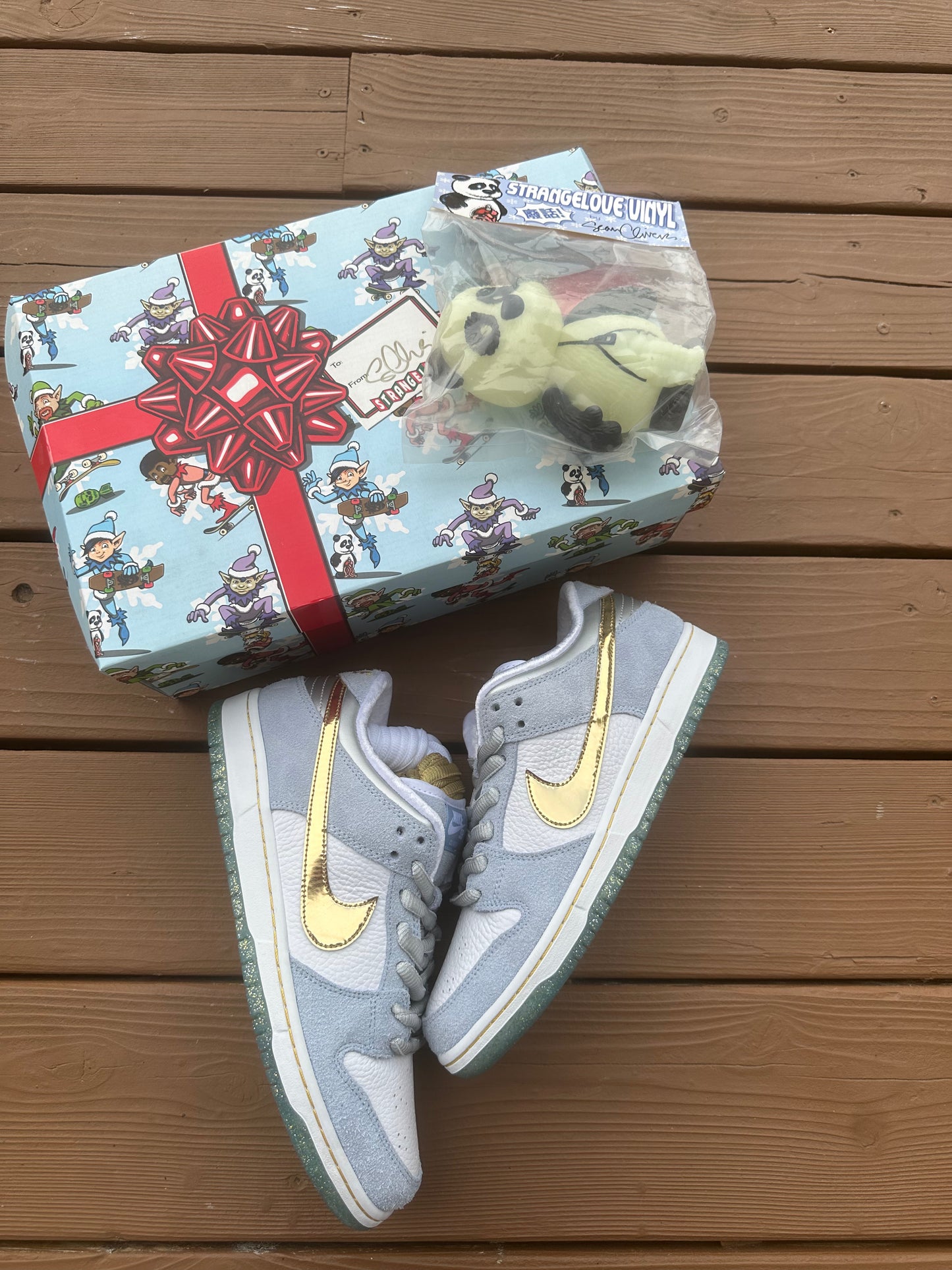 Size 10 - Sean Cliver x Nike SB Dunk Low Pro QS 'Holiday Special Box'