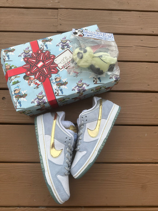 Size 10 - Sean Cliver x Nike SB Dunk Low Pro QS 'Holiday Special Box'