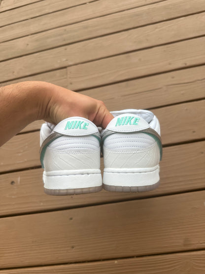 Size 10 - Diamond Supply Co. x Nike SB Dunk Low Pro White Diamond