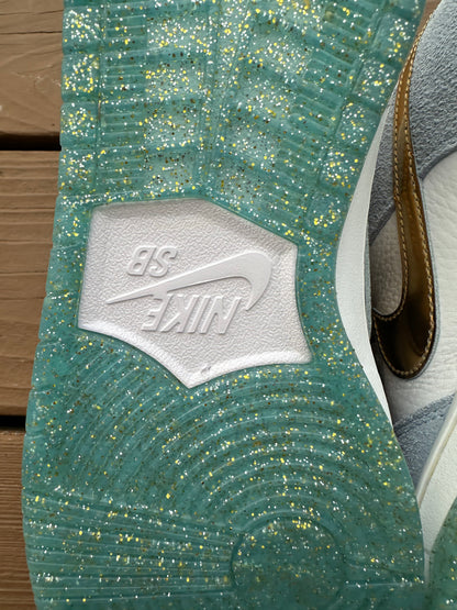 Size 9.5 - Sean Cliver x Nike SB Dunk Low Pro QS 'Holiday Special'