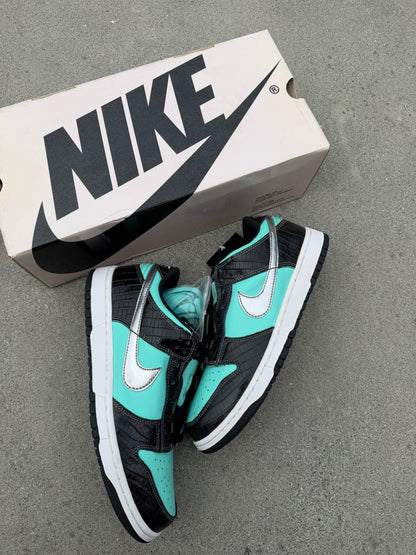 Size 9.5 - Nike SB Dunk Low Pro x Diamond Supply Co. Tiffany