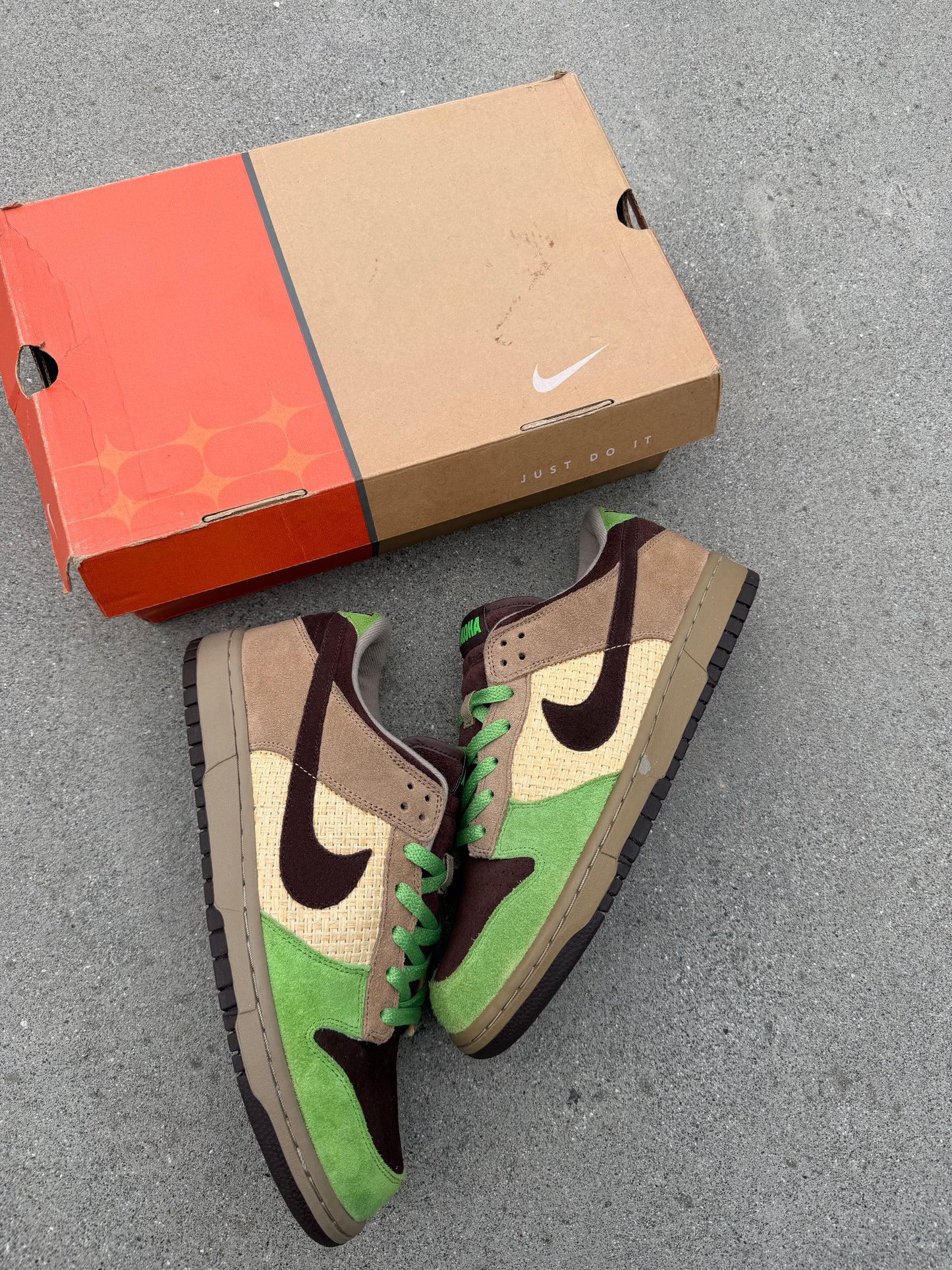 Size 9.5 - Kickshawaii x Nike Dunk Low Aloha