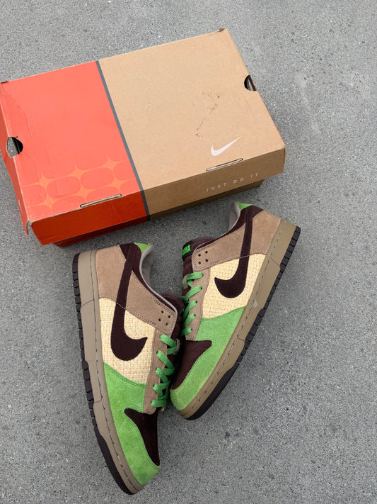 Size 9.5 - Kickshawaii x Nike Dunk Low Aloha