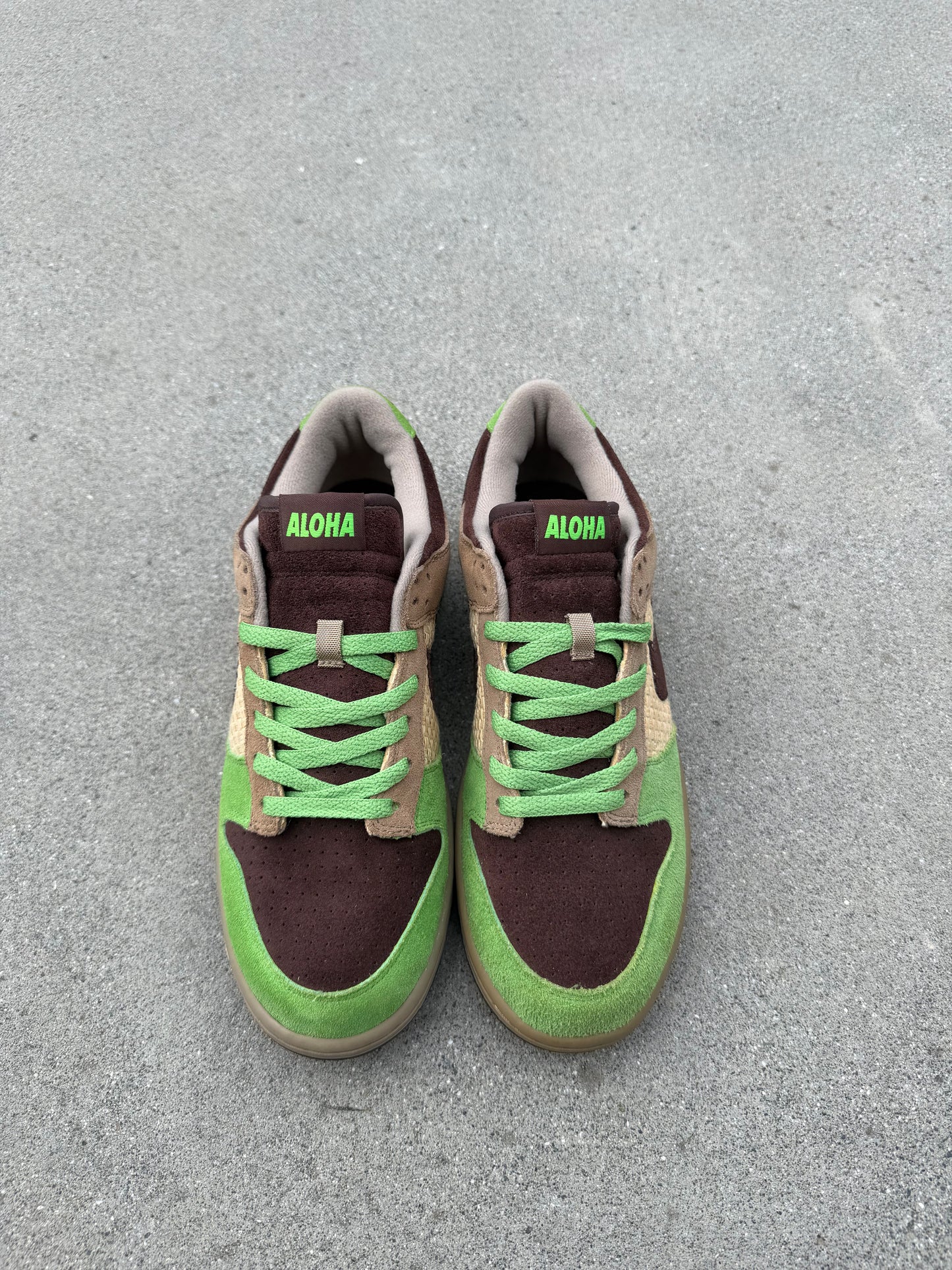 Size 9.5 - Kickshawaii x Nike Dunk Low Aloha