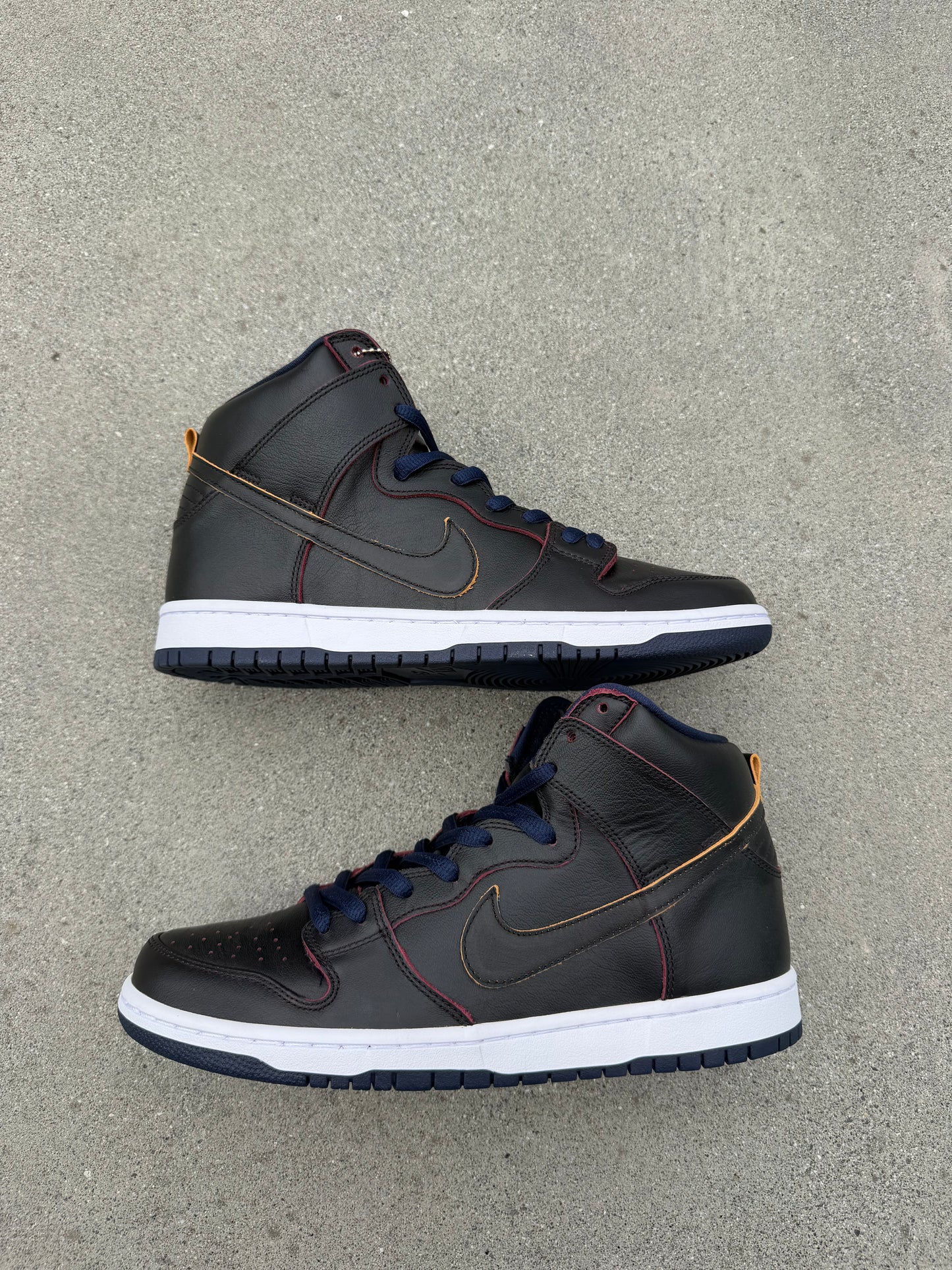 Size 10.5 - Nike SB Dunk High Pro NBA Cavs