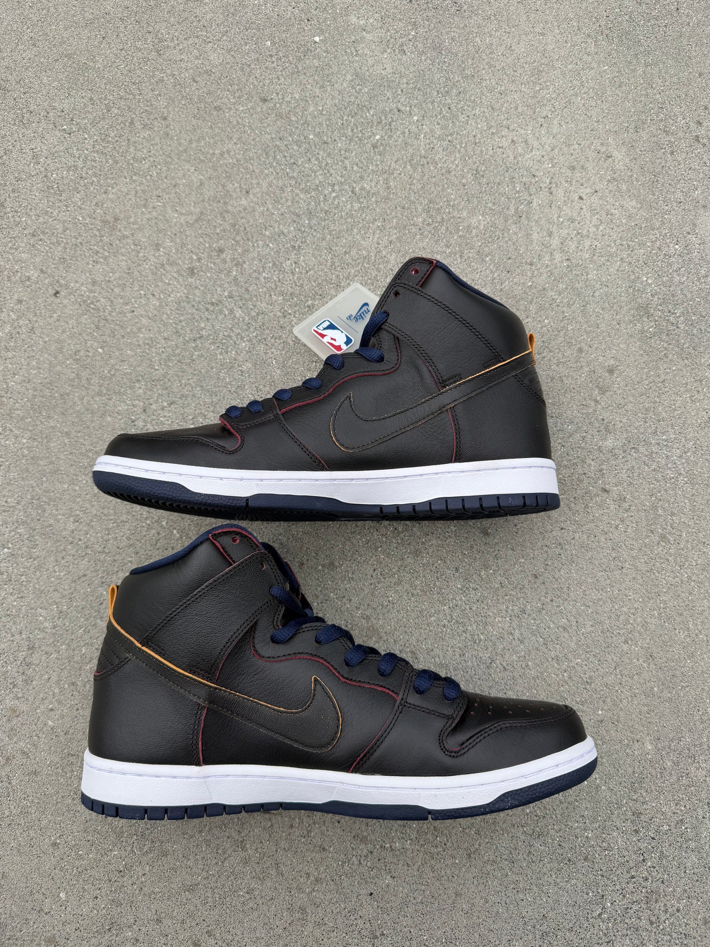 Size 10.5 - Nike SB Dunk High Pro NBA Cavs