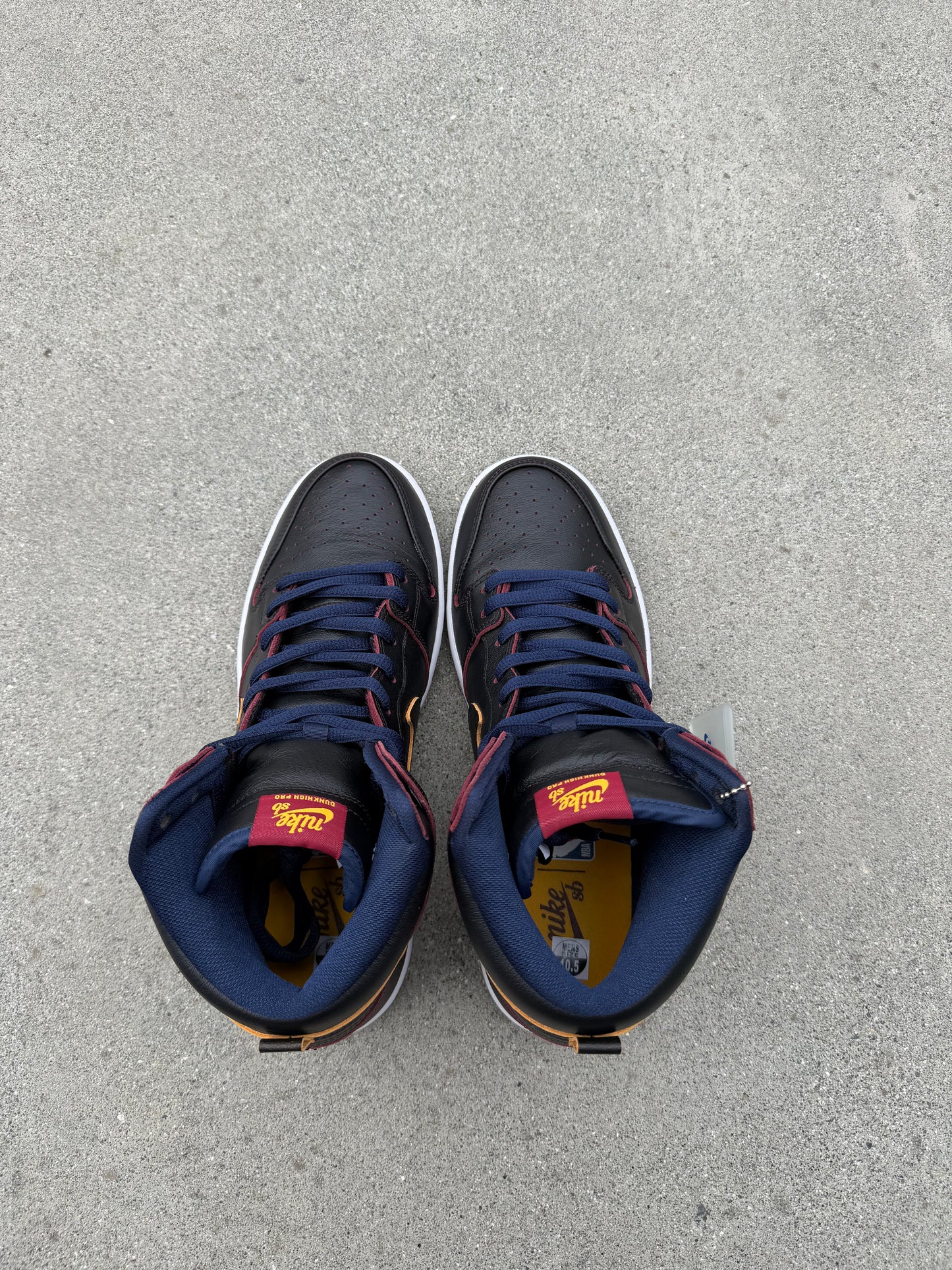 Size 10.5 - Nike SB Dunk High Pro NBA Cavs
