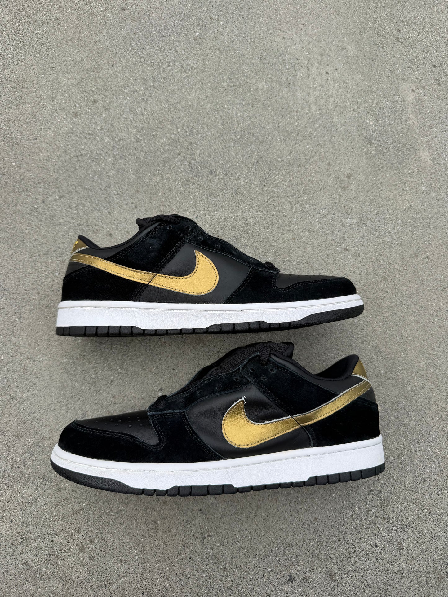 Size 9.5 - Nike Dunk Low Pro SB Takashi