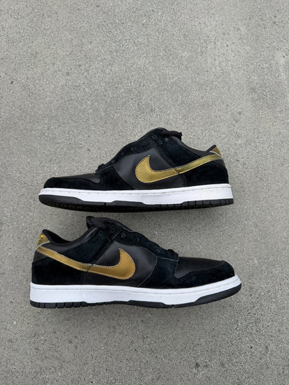 Size 9.5 - Nike Dunk Low Pro SB Takashi