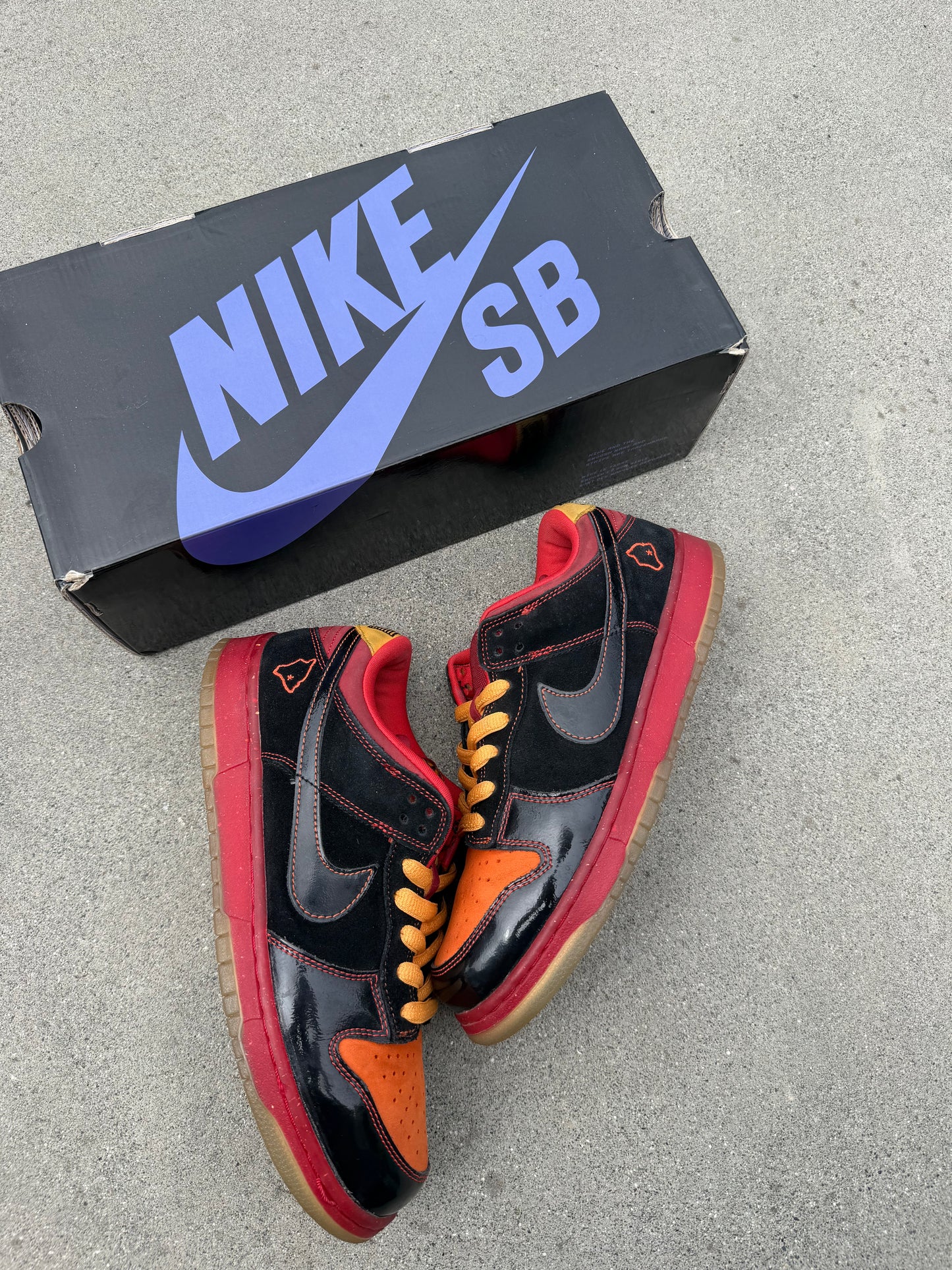 Size 9.5 - Nike Dunk Low Premium SB Hawaii