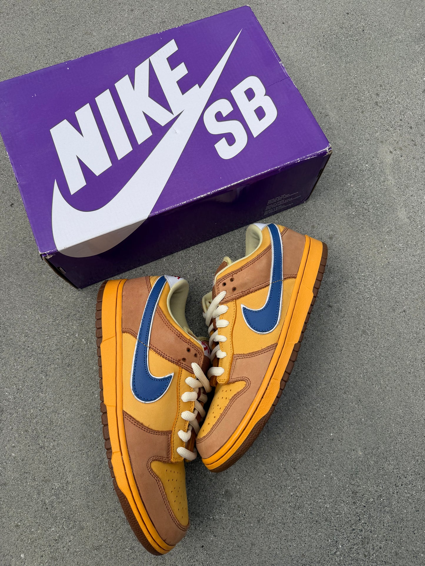 Size 9.5 - Nike Dunk Low Premium SB Newcastle