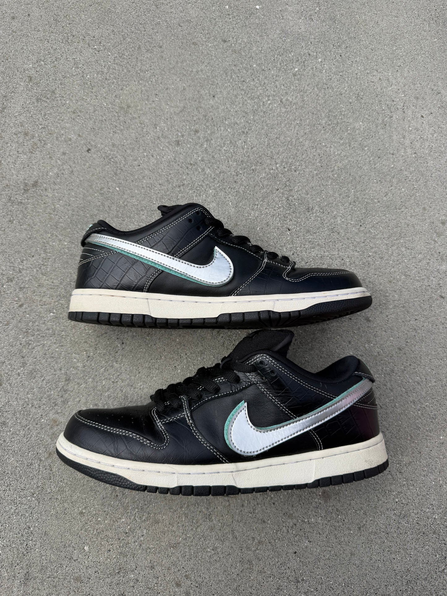 Size 9.5 - Diamond Supply Co. x Nike SB Dunk Low Pro Black Diamond