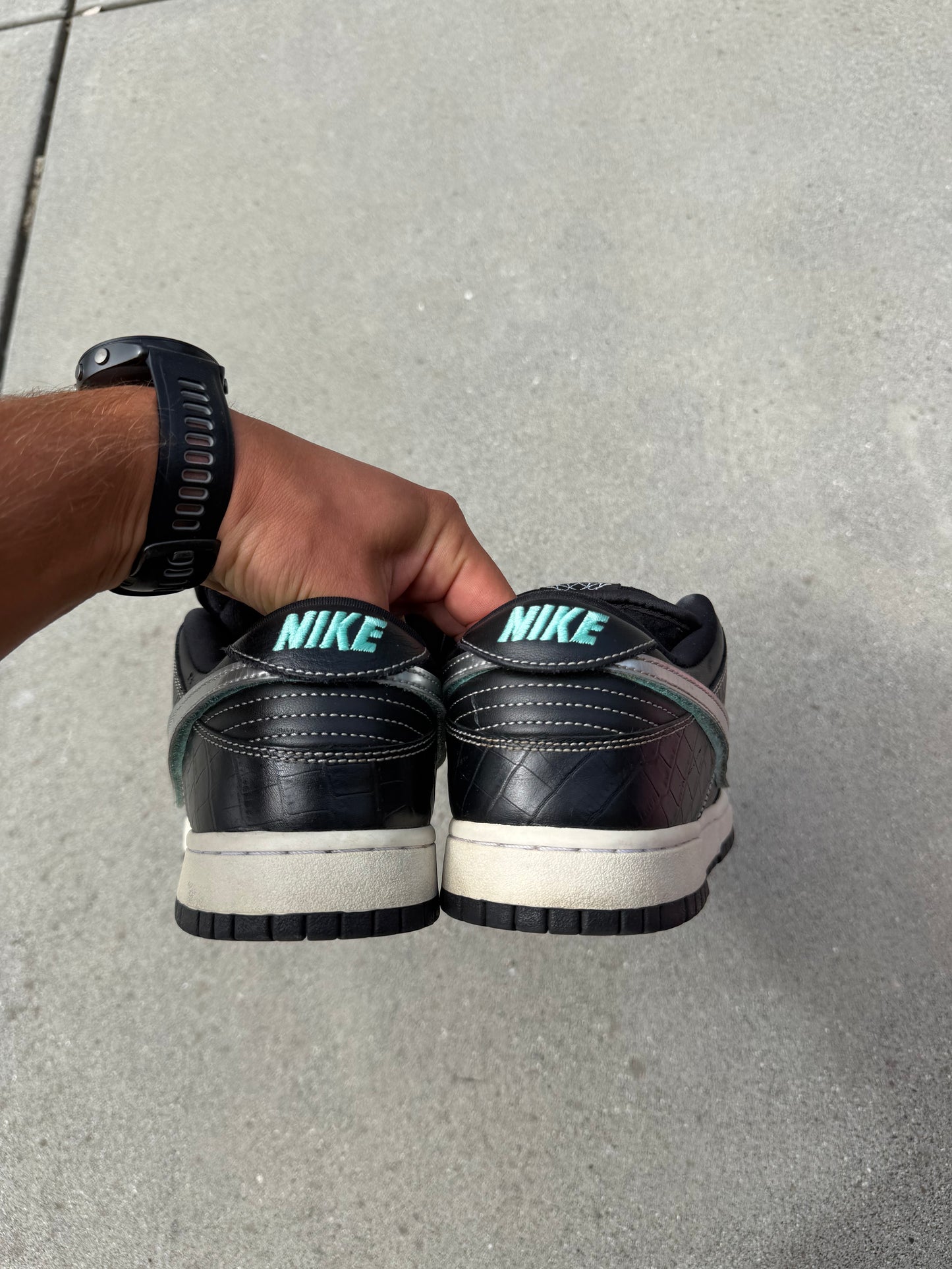 Size 9.5 - Diamond Supply Co. x Nike SB Dunk Low Pro Black Diamond