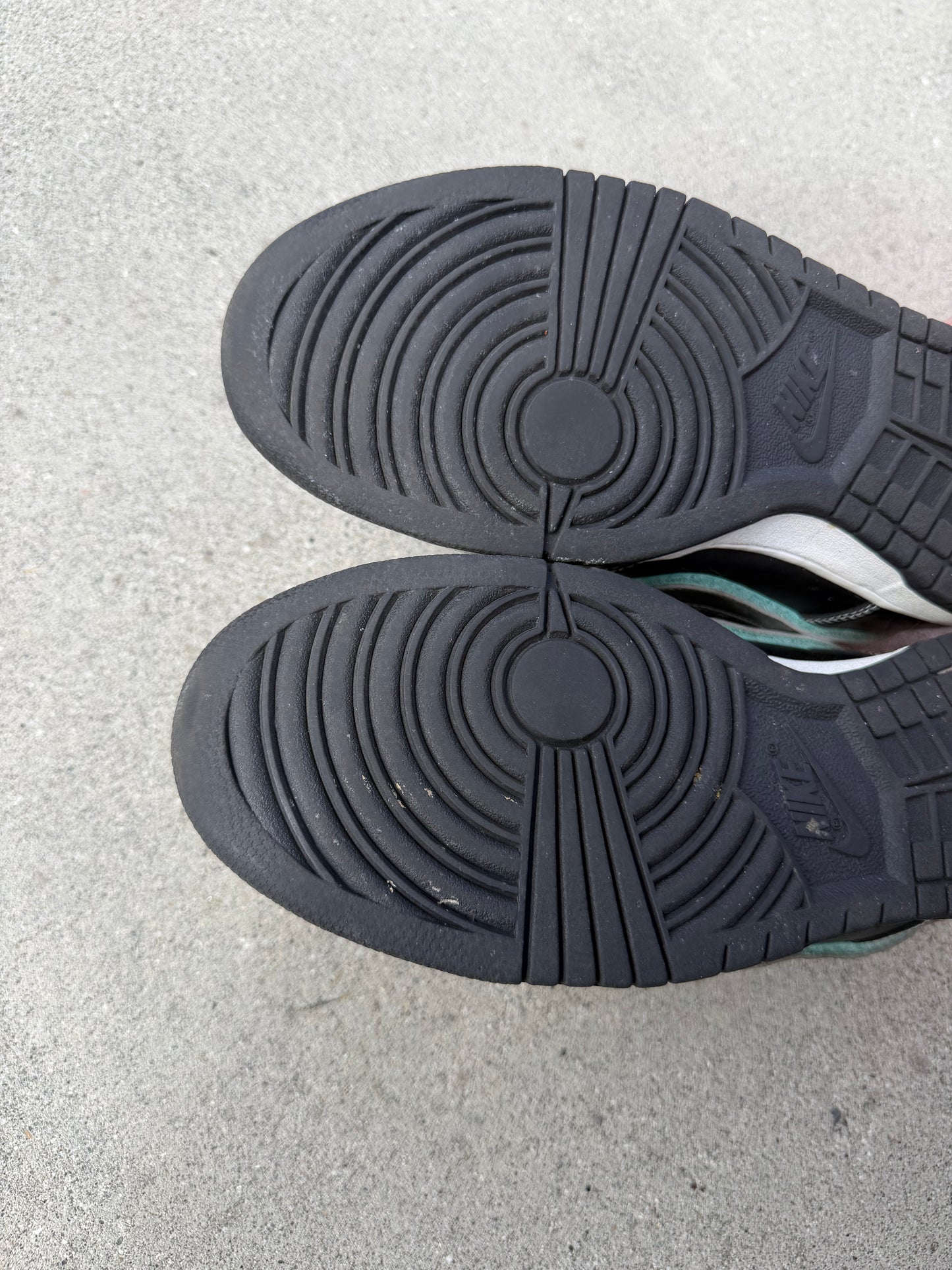 Size 9.5 - Diamond Supply Co. x Nike SB Dunk Low Pro Black Diamond