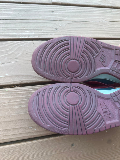 Size 9 - Nike Dunk Low Pro SB Shark