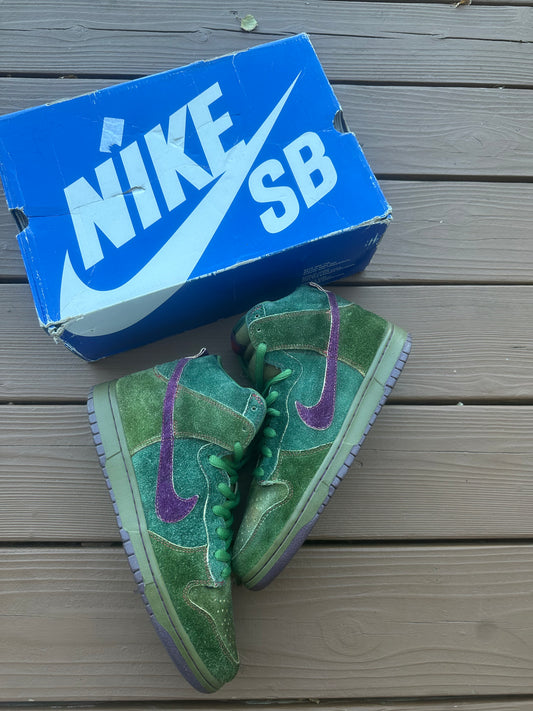 Size 9 - Nike Dunk High Premium SB Skunk