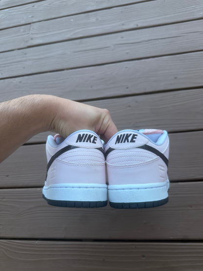 Size 9.5 - Nike Dunk Low Elite SB Pink Box
