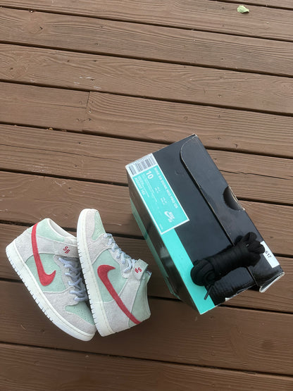 Size 10 - Nike SB Dunk Mid Pro QS White Widow