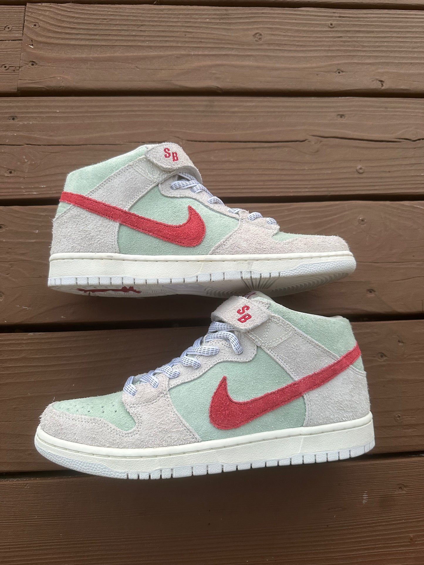 Size 10 - Nike SB Dunk Mid Pro QS White Widow