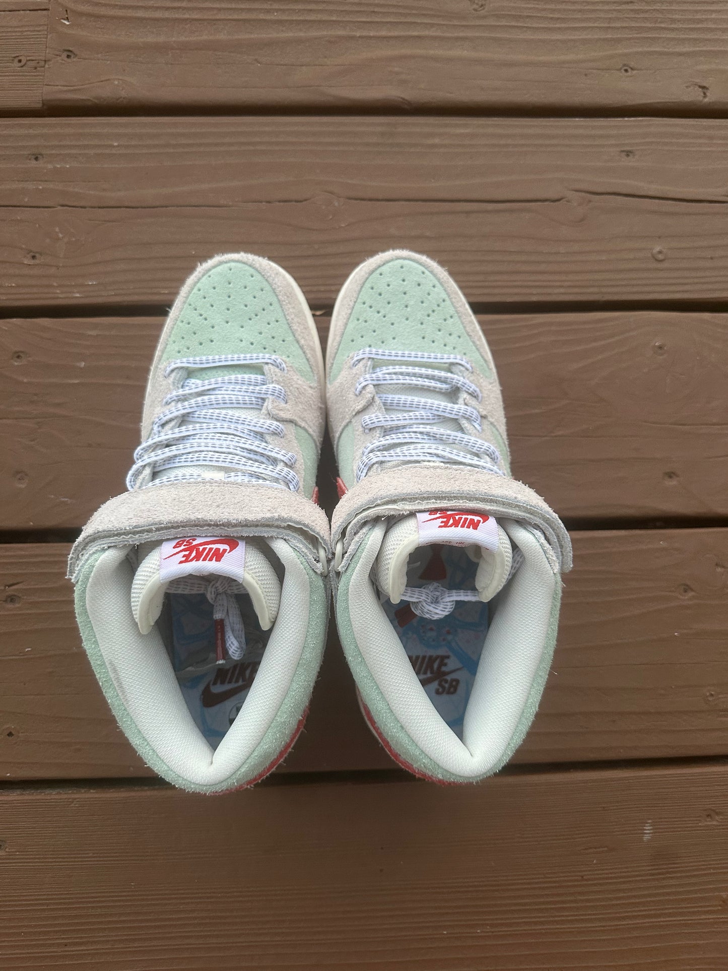 Size 10 - Nike SB Dunk Mid Pro QS White Widow