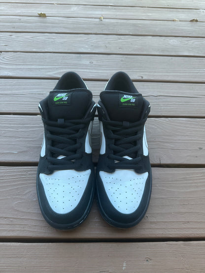 Size 11.5 - Jeff Staple x Nike SB Dunk Low Pro OG QS 'Panda Pigeon'