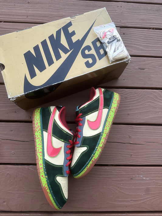 Size 11.5 - Nike Dunk Low Premium SB Mosquito