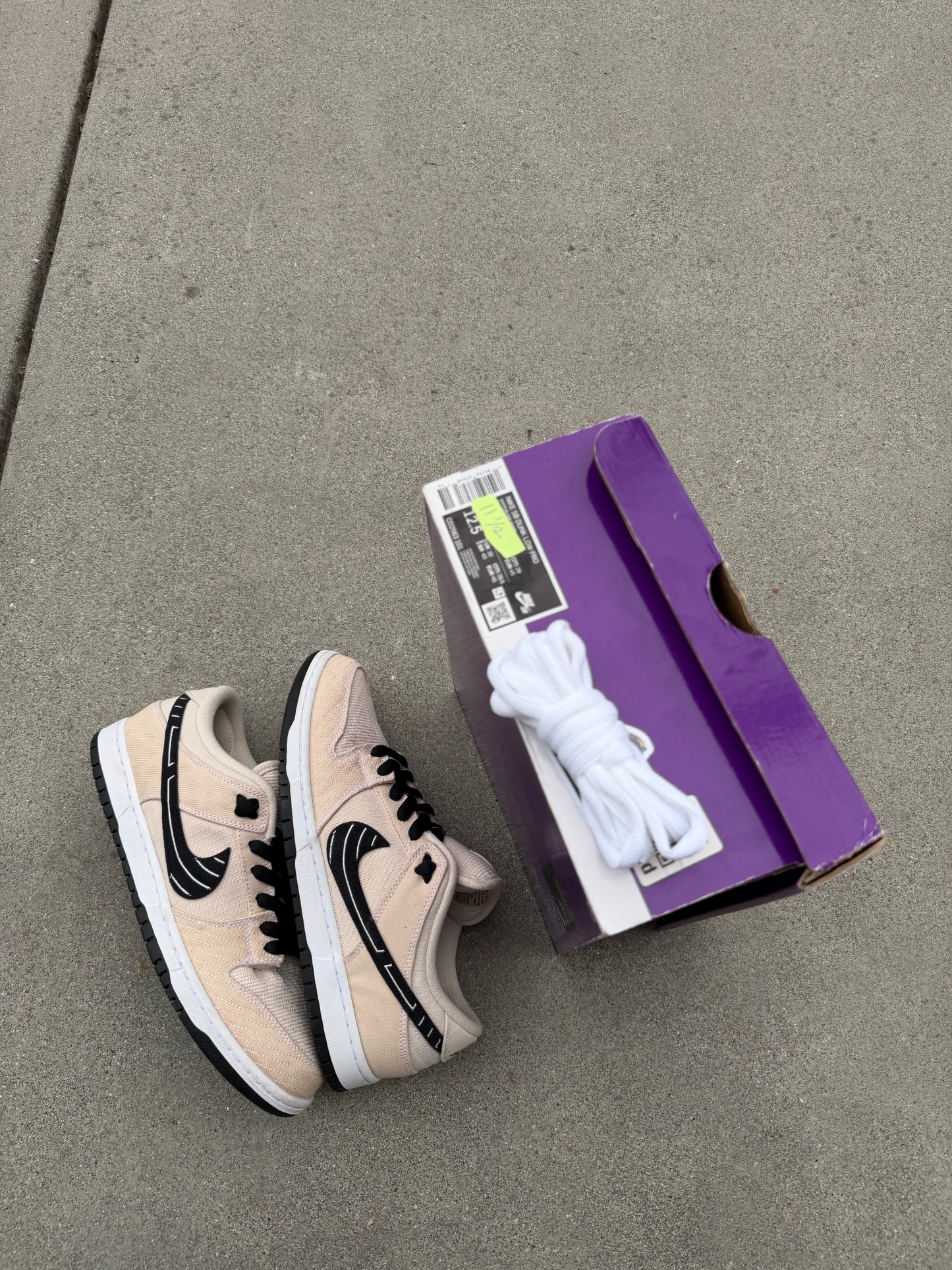 Size 11.5 - Nike Dunk Low Pro SB Albino & Preto