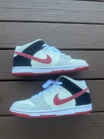Size 10.5 - Nike Dunk Mid Pro SB Ryu